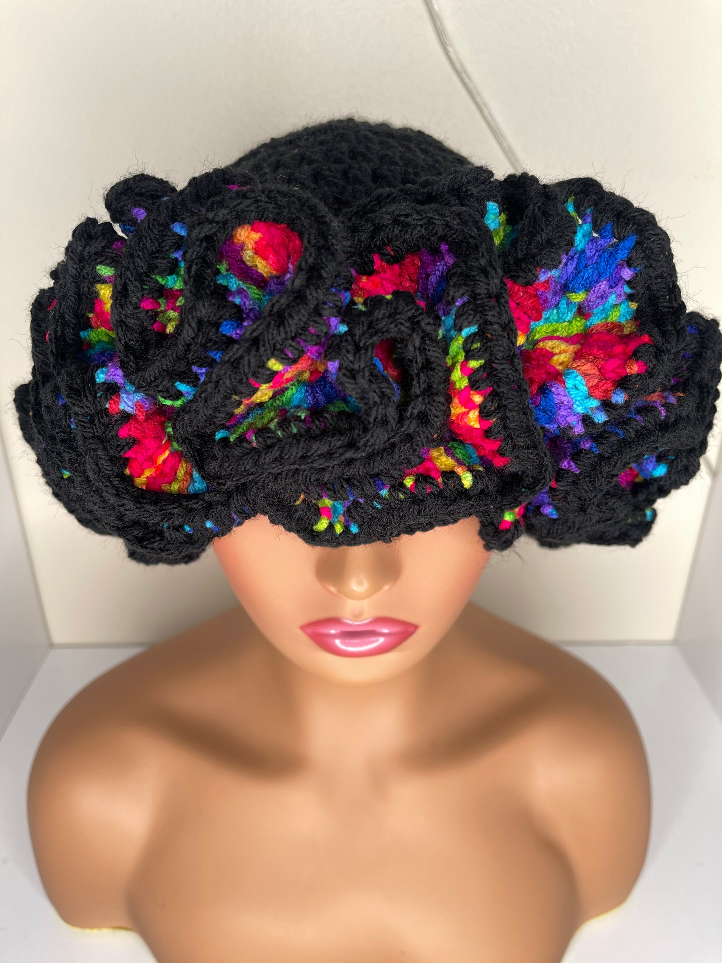 Barbie Deluxe Ruffle Hat | Black edge